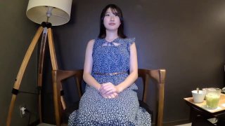 20岁漂亮苗条小妹妹，阴毛浓密，有受虐倾向，被爆操爽，滑套内射